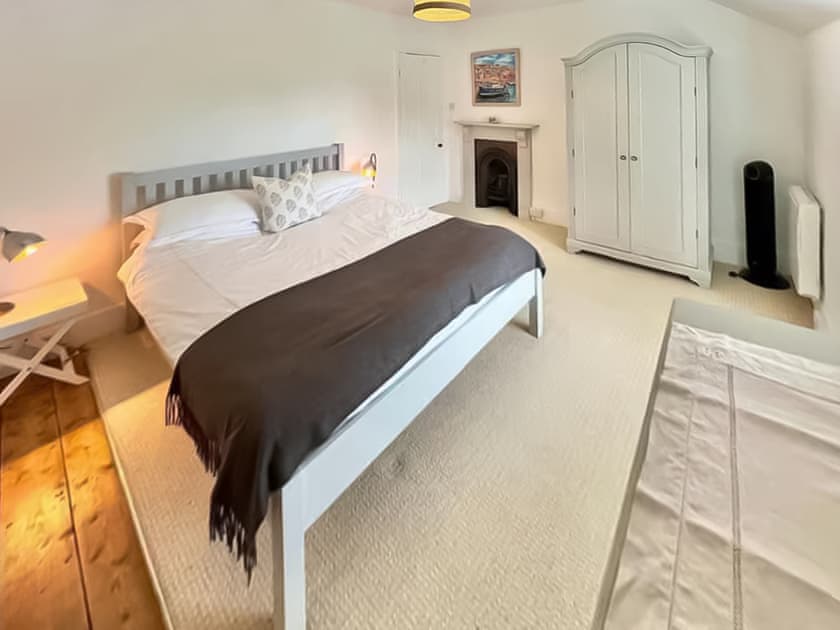 Double bedroom | Coble Cottage, Gerrans, near Portscatho