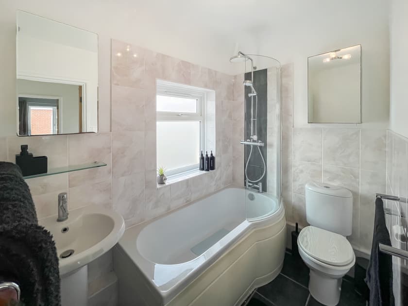 Bathroom | The Miners House, Deal