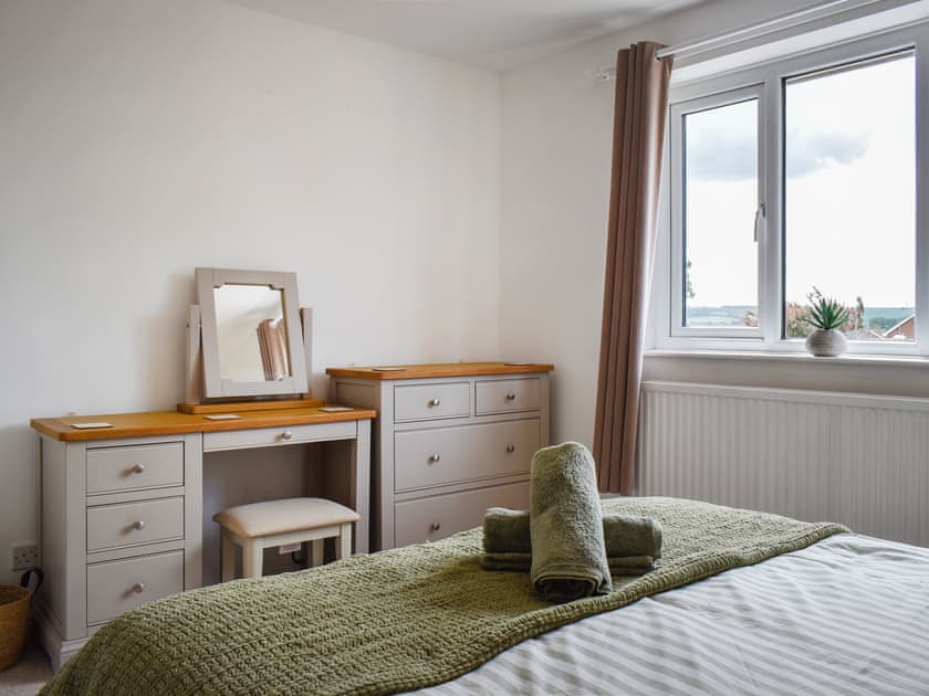 Double bedroom | Cayton Cove Cottage, Cayton, near Scarborough