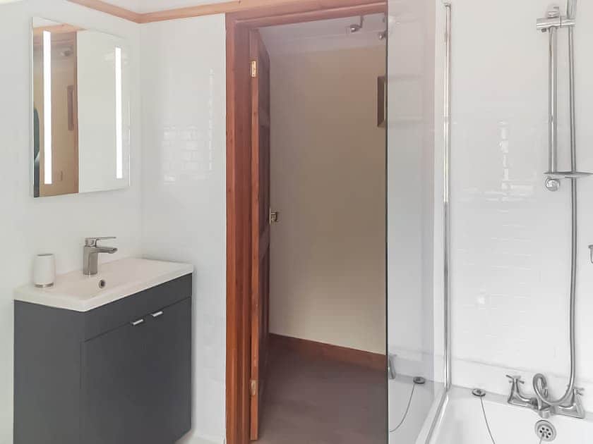 Bathroom | The Sunday School, Enniscaven, near St Austell