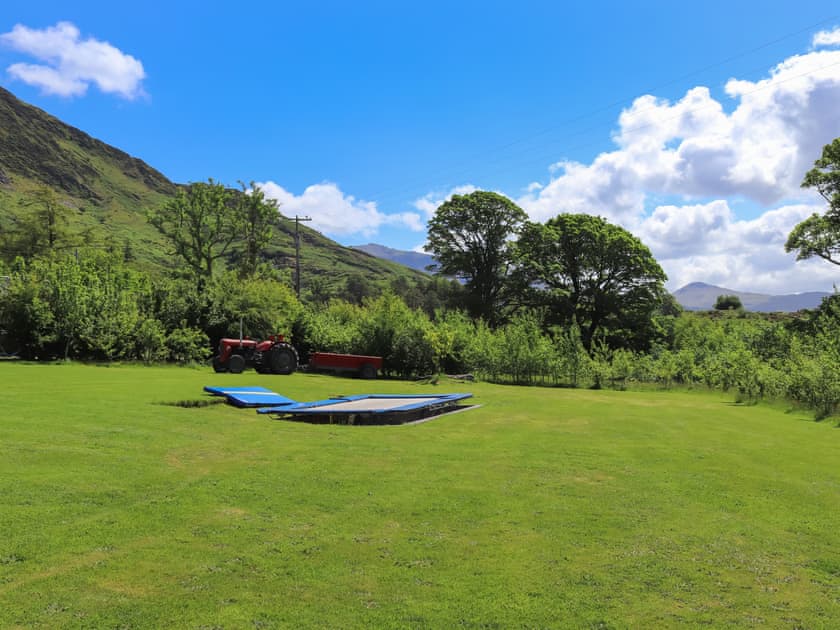 Garden | Plas Isaf, Betws Garmon, near Beddgelert