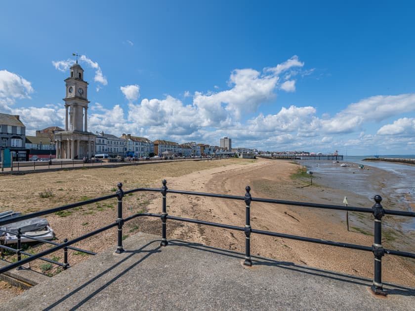 Surrounding area | Richmond Cottage, Herne Bay