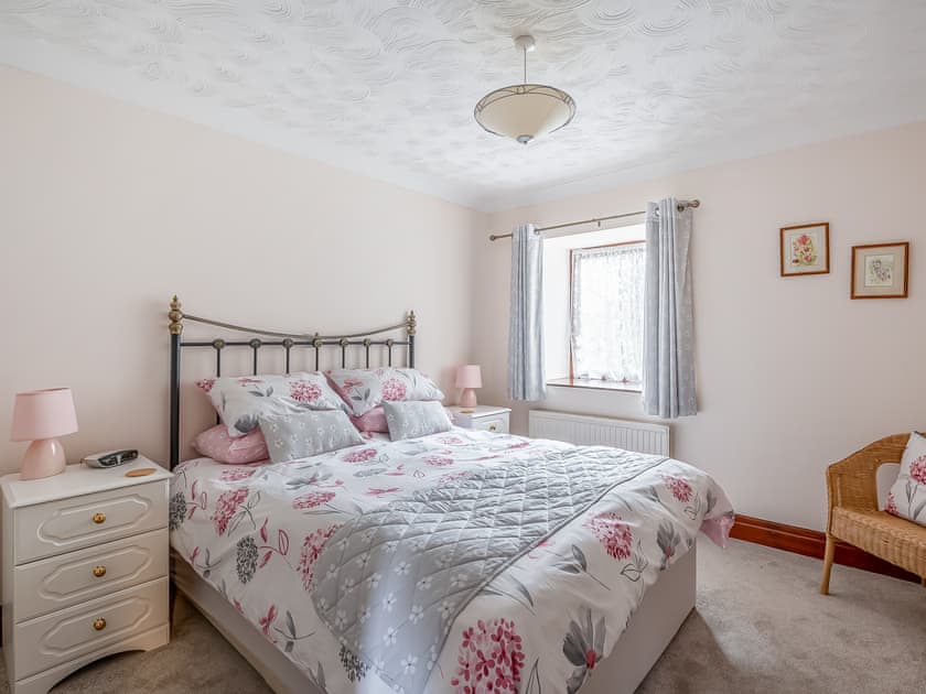 Double bedroom | Barn Cottage - Keld Head Farm Holiday Cottages, Pickering