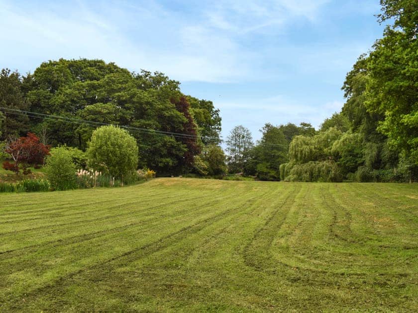 Garden and grounds | Spring Vale Bungalow, Colchester