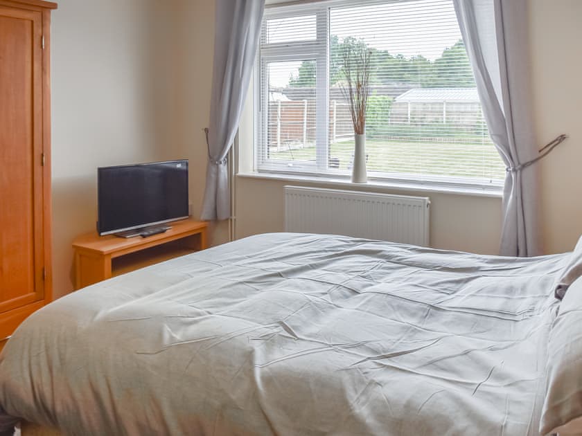 Double bedroom | Bide-A-Wee, Bradwell