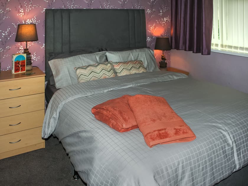 King size bedroom  | Tyglyn Cottage, Ciliau Aeron, near Lampeter