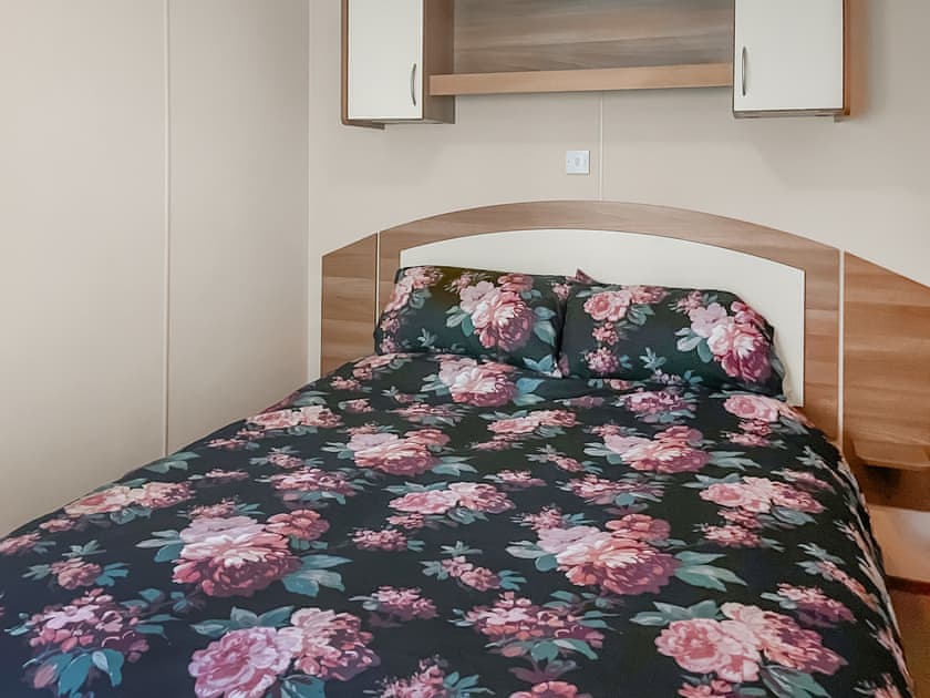 Double bedroom | Platinum - Creebridge, Newton Stewart