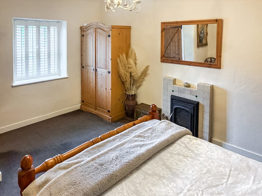 Double bedroom | Professors Cottage, Girvan