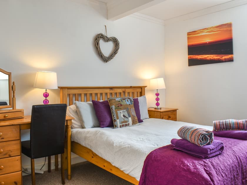 Double bedroom | Denelea - Denelea Apartments, Scarborough