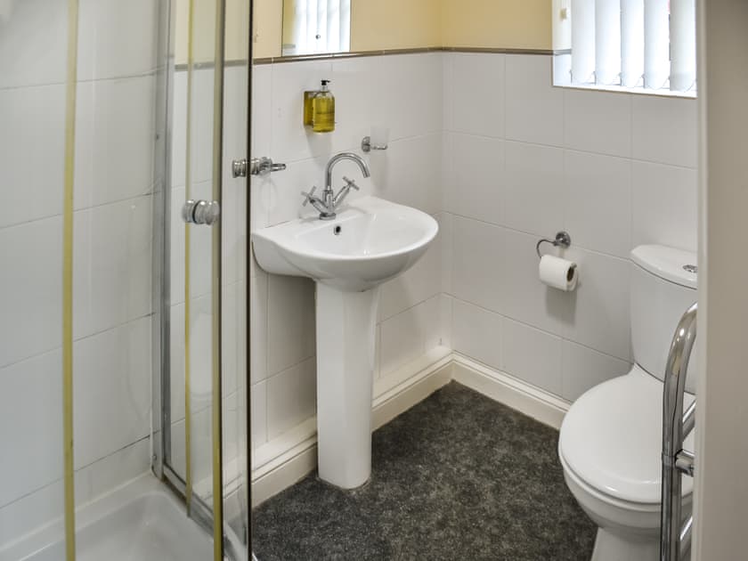 Bathroom | Sea Breeze, Bacton
