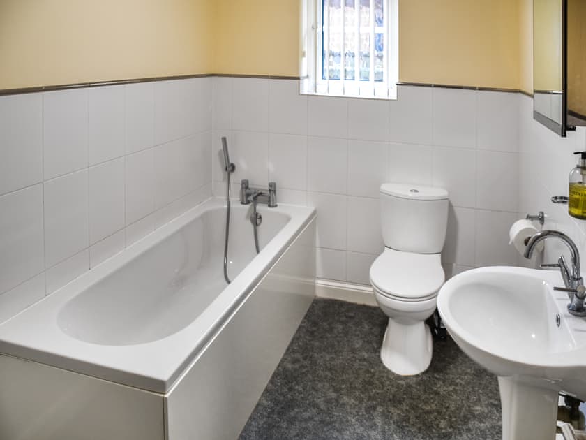 Bathroom | Sea Breeze, Bacton