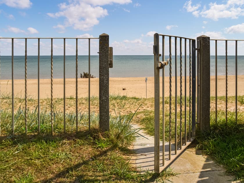 Outdoor | Sea Breeze, Bacton