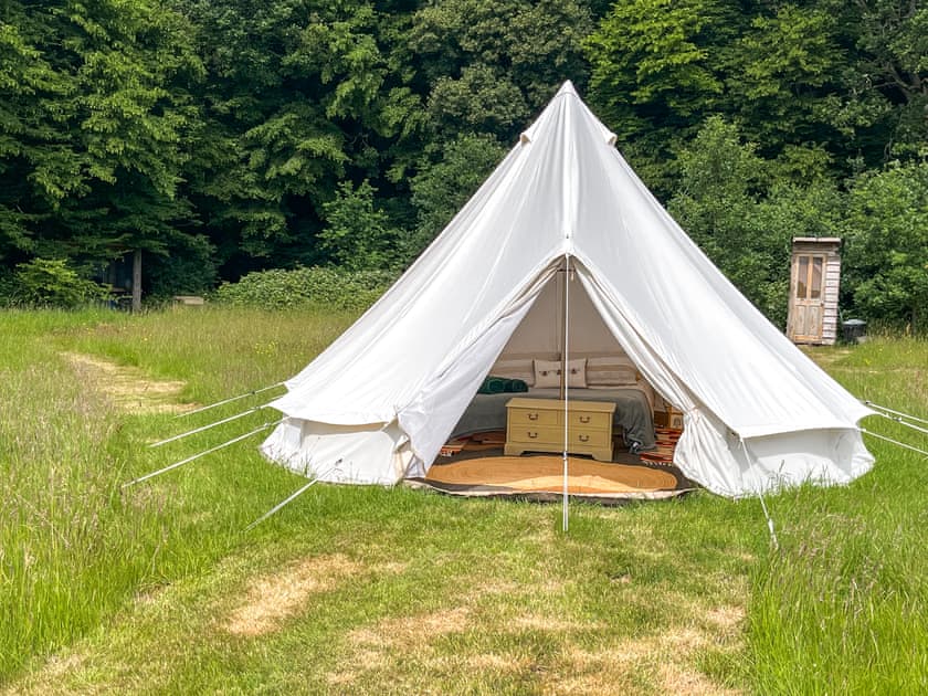 Exterior | Barn Owl - Moat Farm Glamping, Shadowhurst, near Ashford