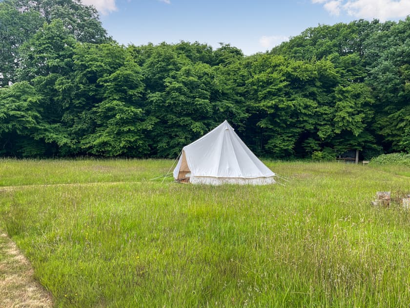 Exterior | Barn Owl - Moat Farm Glamping, Shadowhurst, near Ashford