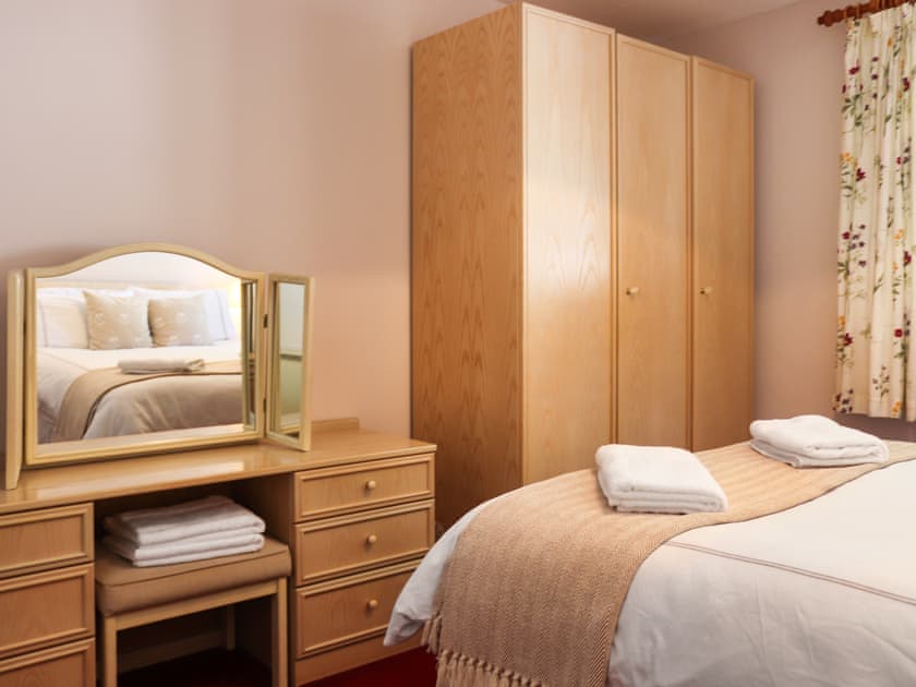 Double bedroom | Brynhafod, Llandre, near Borth