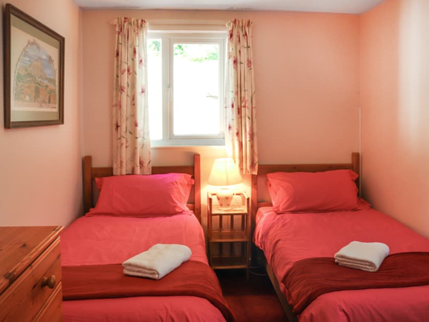 Twin bedroom | Brynhafod, Llandre, near Borth