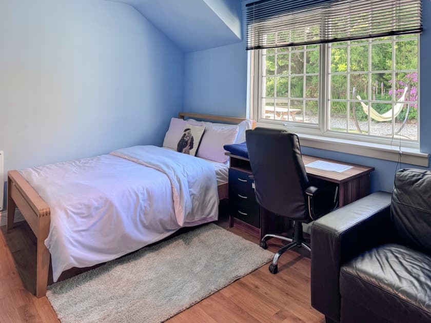 Double bedroom | Nether Auchlinsky Cottage, Glendevon