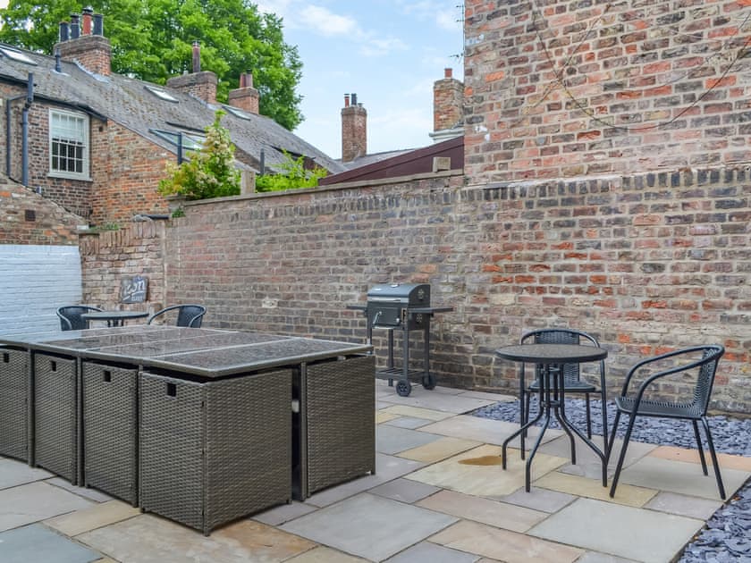 Exterior | The Swale - Flat 4 - Holgreaves Apartments, York