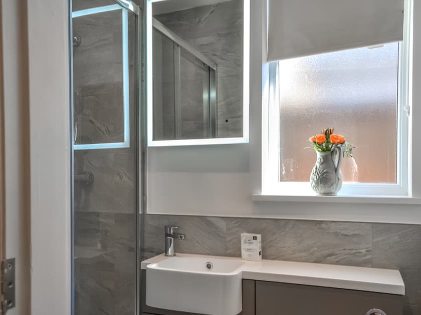 Bathroom | The Foss - Flat 3 - Holgreaves Apartments, York