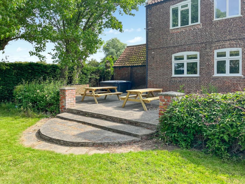 Outdoor | Crawfords Farm, Wyberton