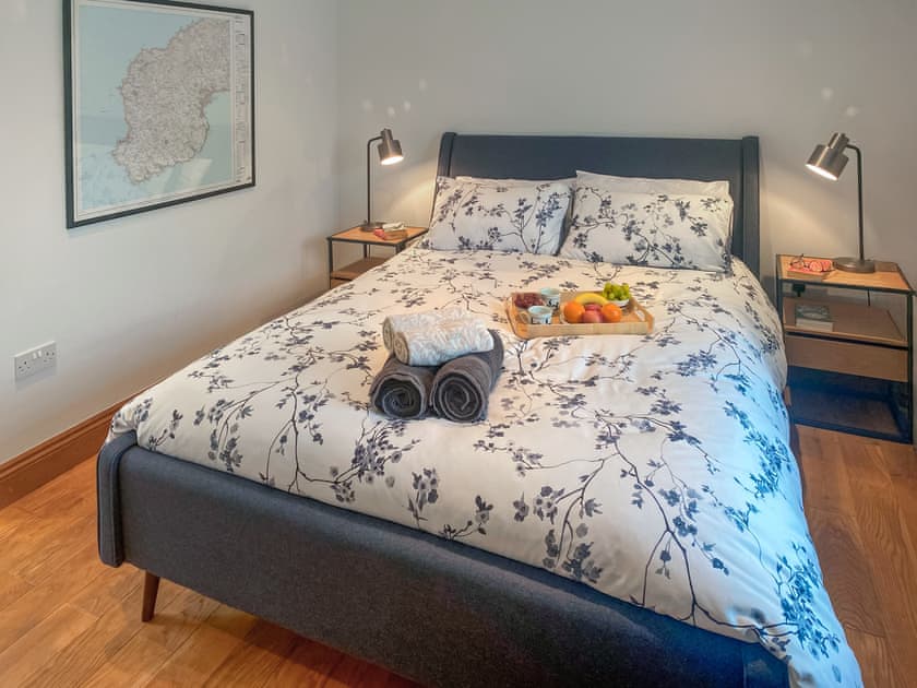 Double bedroom | Stone Farm Cottage, Pendeen