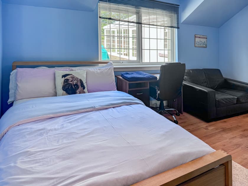 Double bedroom | Nether Auchlinsky Cottage, Glendevon