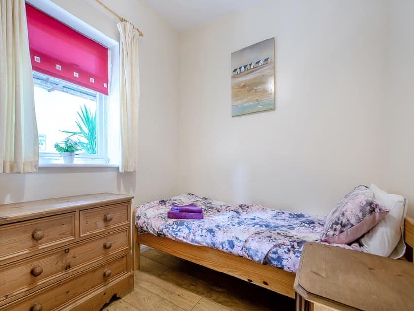 Single bedroom | Cowslip Cottage - Clapham Holme Farm Cottages, Great Hatfield, near Hornsea