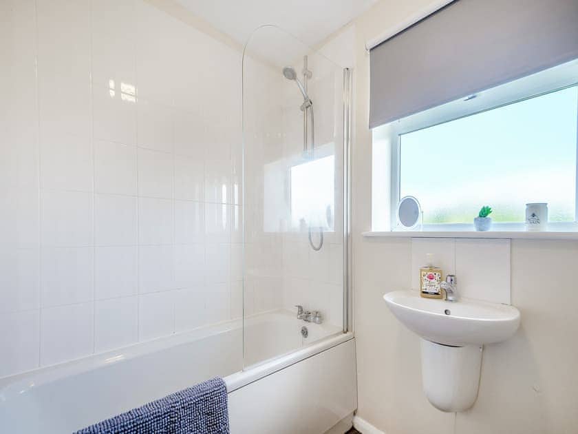 Bathroom | Cowslip Cottage - Clapham Holme Farm Cottages, Great Hatfield, near Hornsea