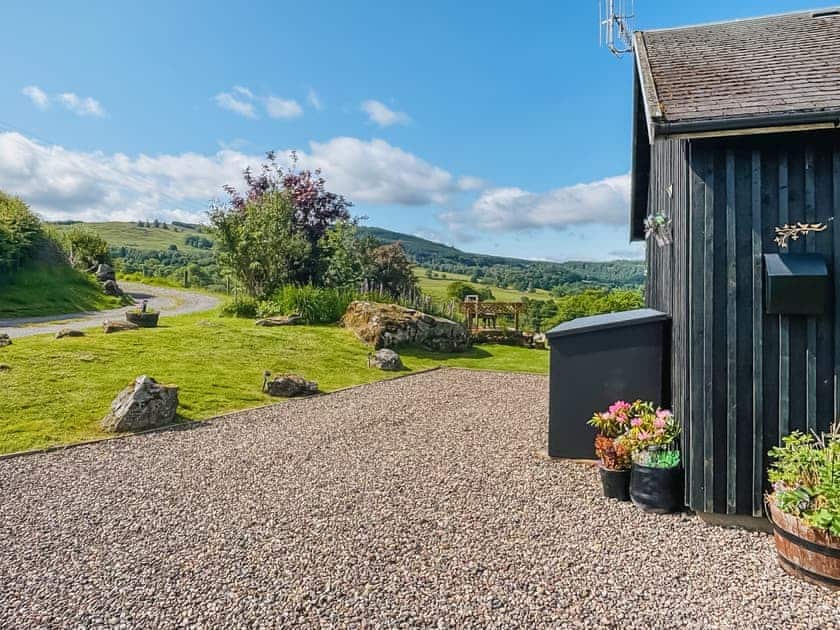 Spacious driveway with private parking for two cars | Lyon Lodge, Aberfeldy