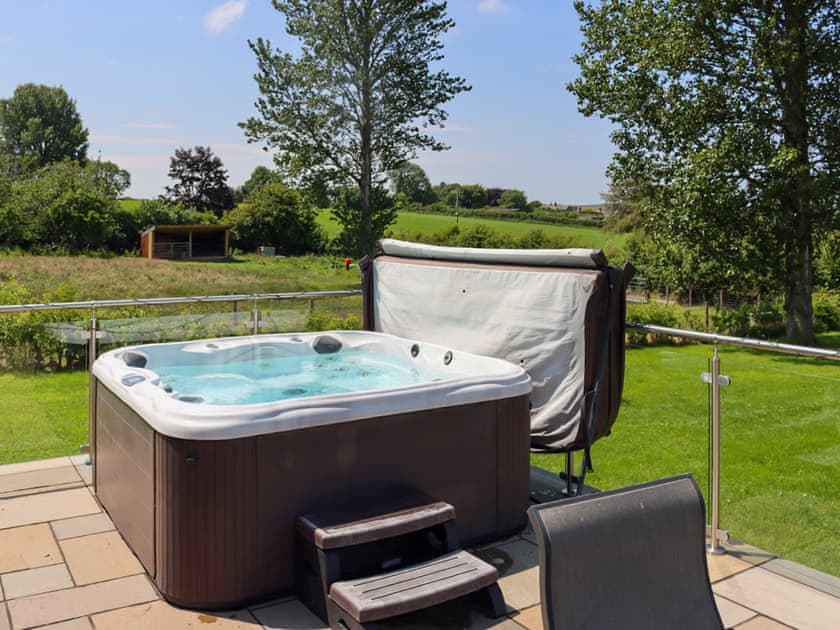 Hot tub | Holly Lodge - Holly and Pines Holidays, Holywell
