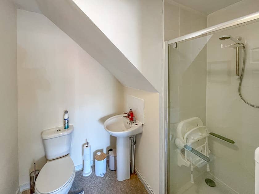 Bathroom | Little Orme Cottage, Penhryn Bay, near Llandudno