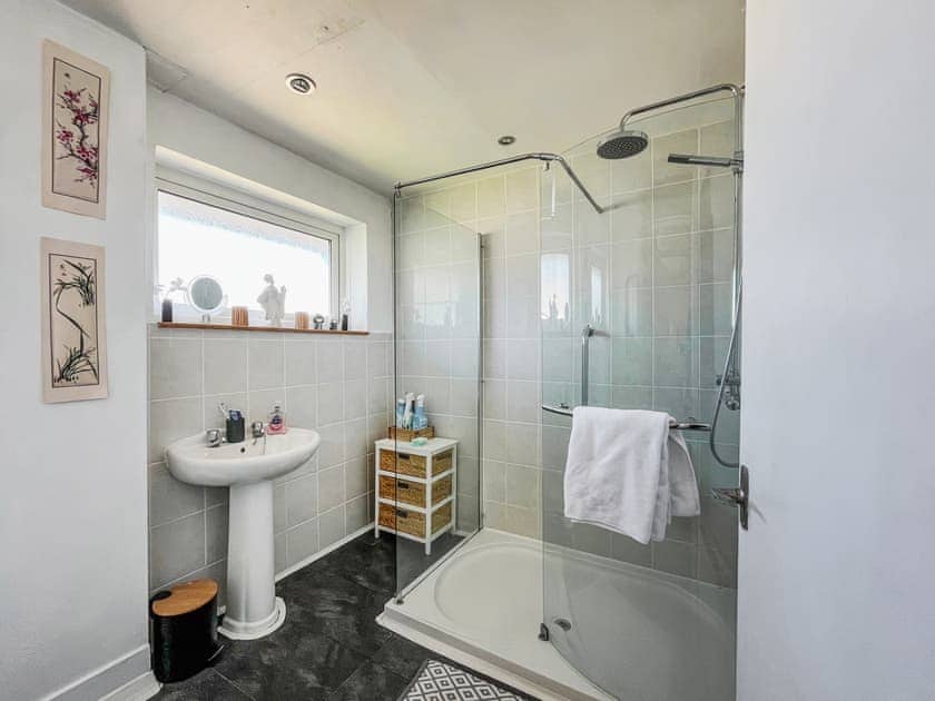 Bathroom | Little Orme Cottage, Penhryn Bay, near Llandudno