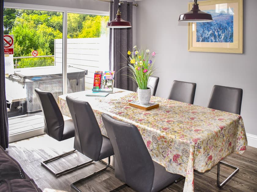 Dining Area | Oak Park One - Oak Park Lakes, Tiverton