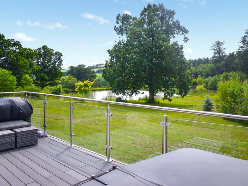 Terrace | Oak Park One - Oak Park Lakes, Tiverton