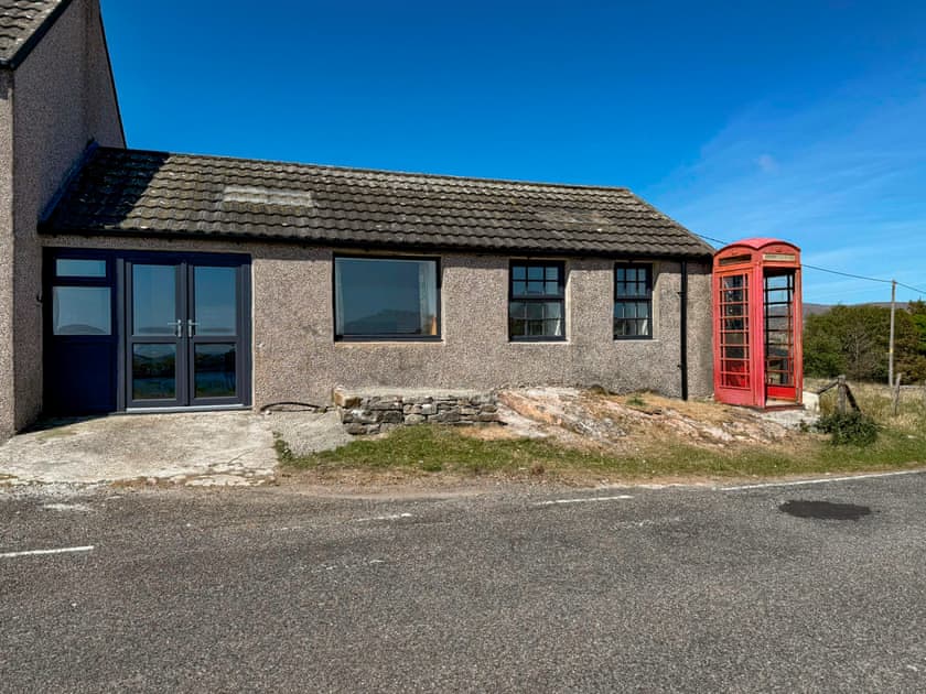 Exterior | Post Office Lodge, Finsbay