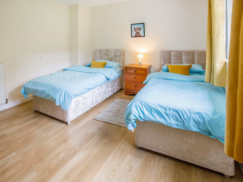 Twin bedroom | Drumlea Cottage, Bonar Bridge, near Lairg