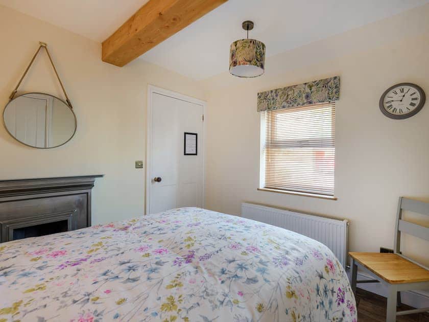 Double bedroom | Stable Cottage, Lathockar, near St Andrews