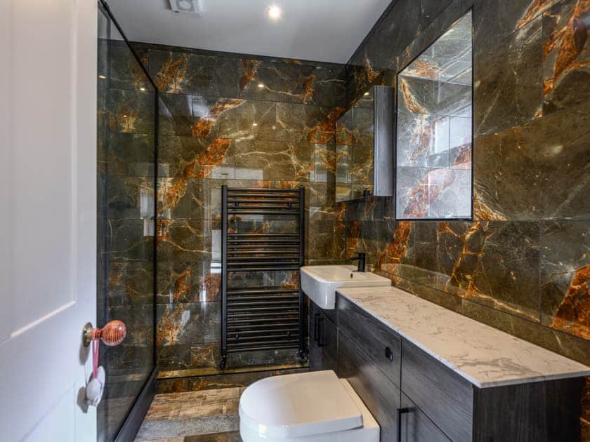 Bathroom | Stable Cottage, Lathockar, near St Andrews