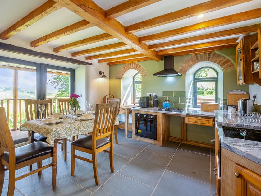 Kitchen/diner | Pyllau Gleision, Abergele