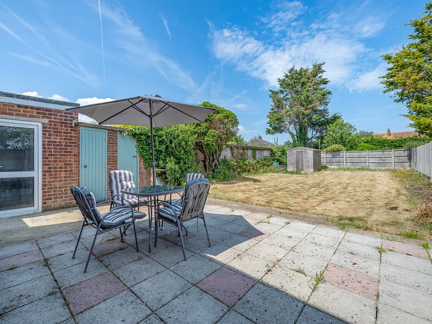Sitting-out-area | Harold House, Deal