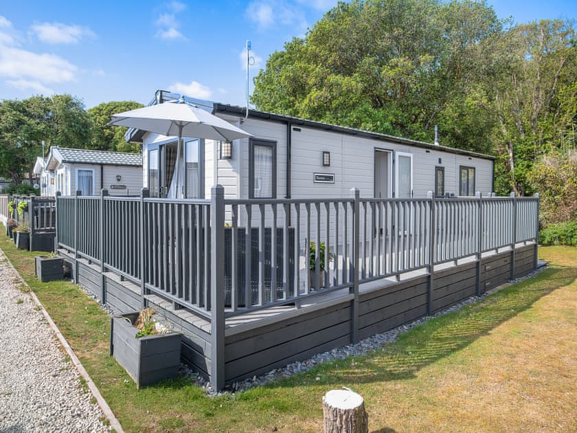 Exterior | Azure View, Corton