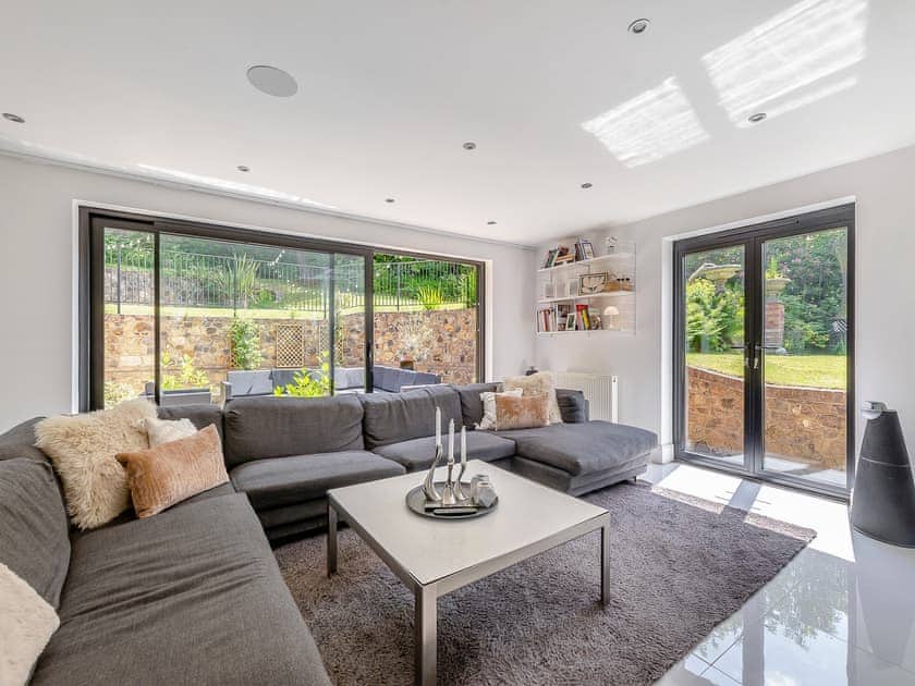 Living area | Fir Trees - Fir Tree Holidays, Crowborough