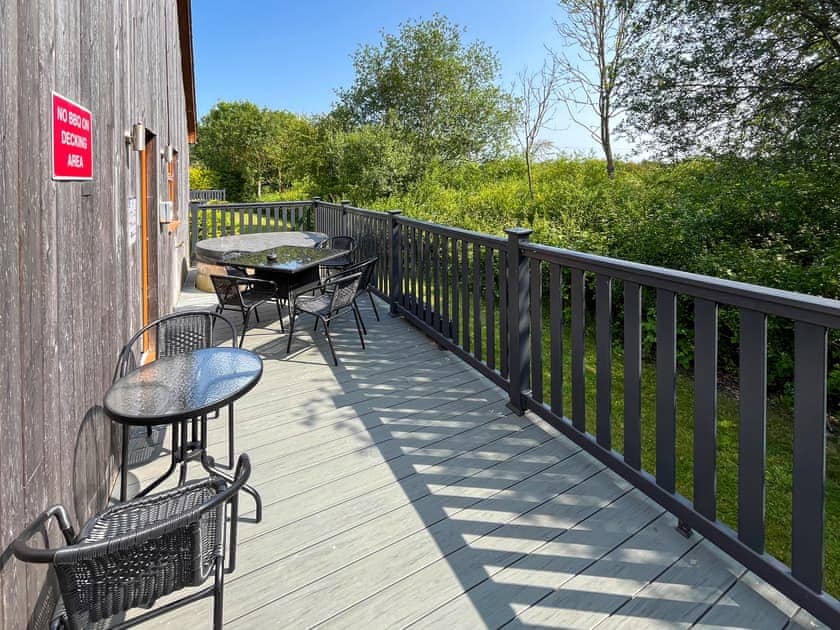 Exterior | James Ville Marina - Heather - James Villa Marina, Brigg