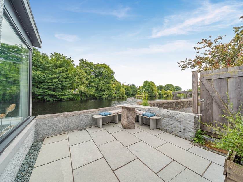 Enclosed sitting out area  | Creebank, Newton Stewart