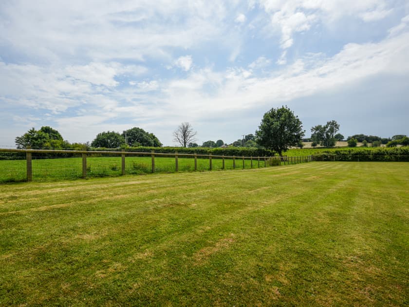 Setting | Oak - Glamping Pod - Castle Farm Holidays Shropshire, Oswestry