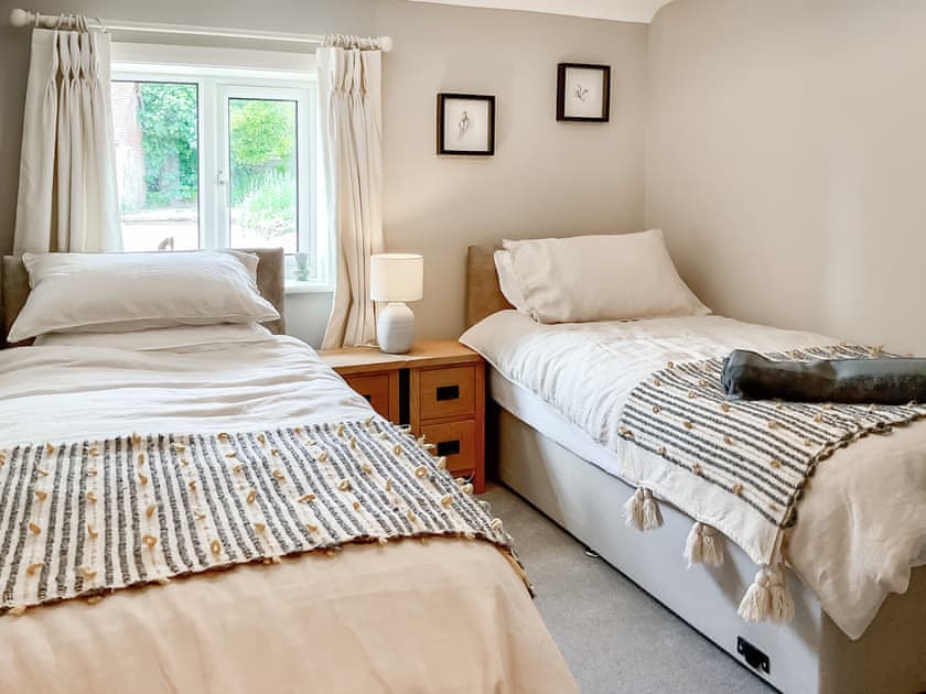 Twin bedroom | The Piggery, Cadnam, near Brockenhurst