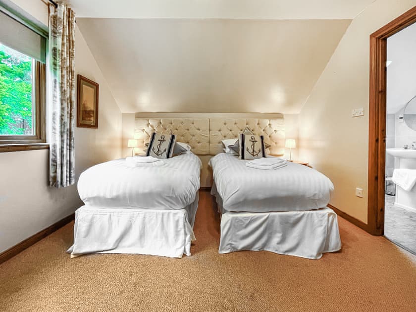 Twin bedroom | Foxglove Cottage 2 - Foxglove Cottages, Drymen