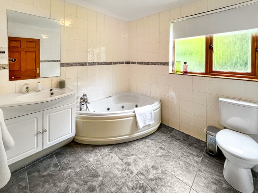 Bathroom | Foxglove Cottage 2 - Foxglove Cottages, Drymen