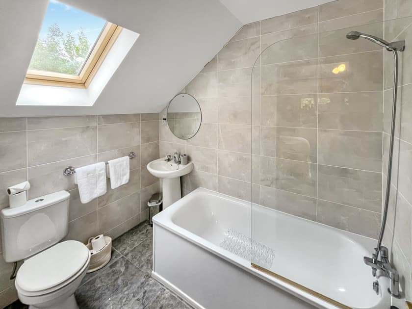 Bathroom | Foxglove Cottage 2 - Foxglove Cottages, Drymen