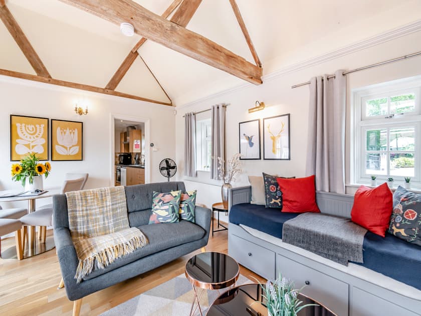 Living room/dining room | The Pool House - Whitmoor Farm, Woking, near Guildford